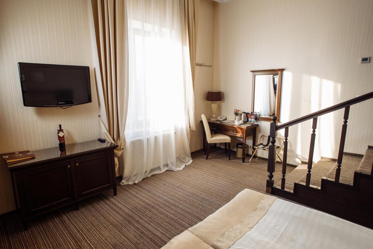 Optima Collection Zhytomyr Hotel Buitenkant foto