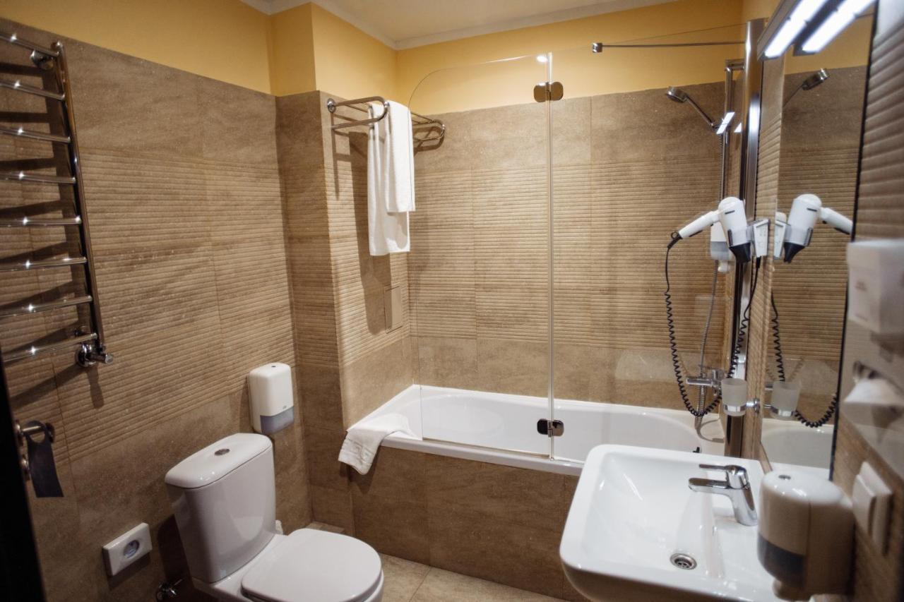 Optima Collection Zhytomyr Hotel Buitenkant foto