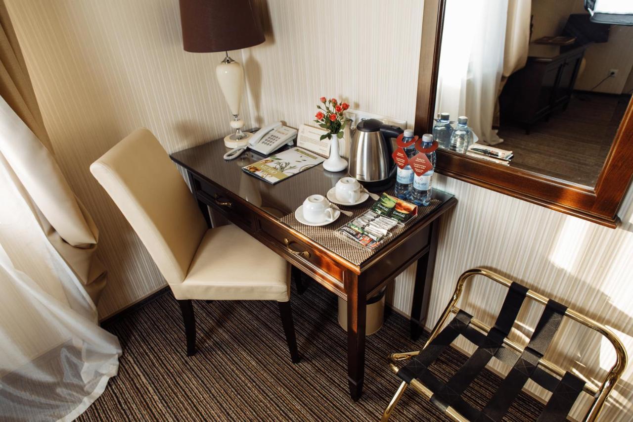 Optima Collection Zhytomyr Hotel Buitenkant foto
